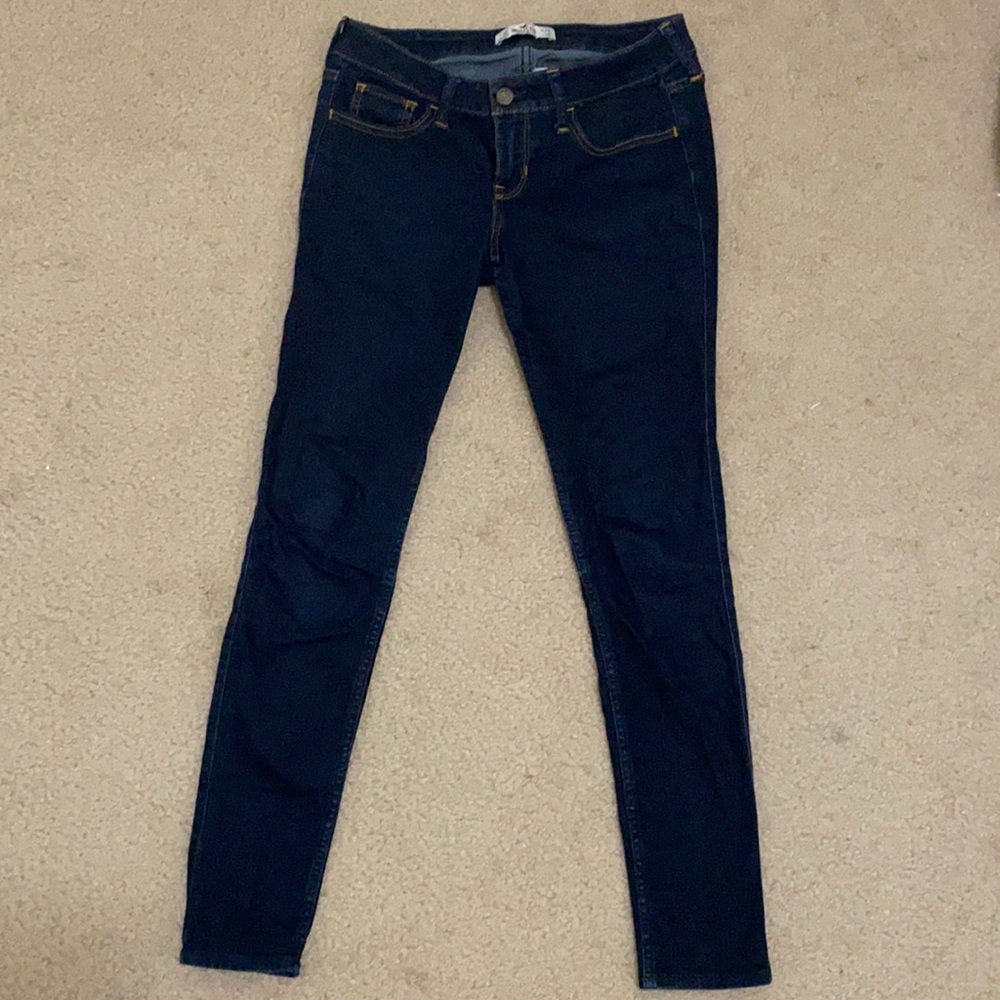 Hollister mid rise skinny jeans in good condition